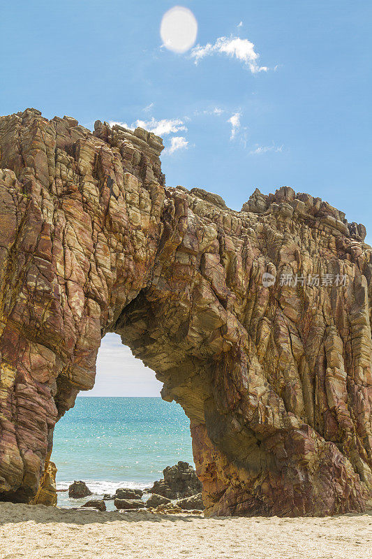 Pedra Furada，一个著名的石拱在Jericoacoara Jeriquaquara, Ceará州，巴西